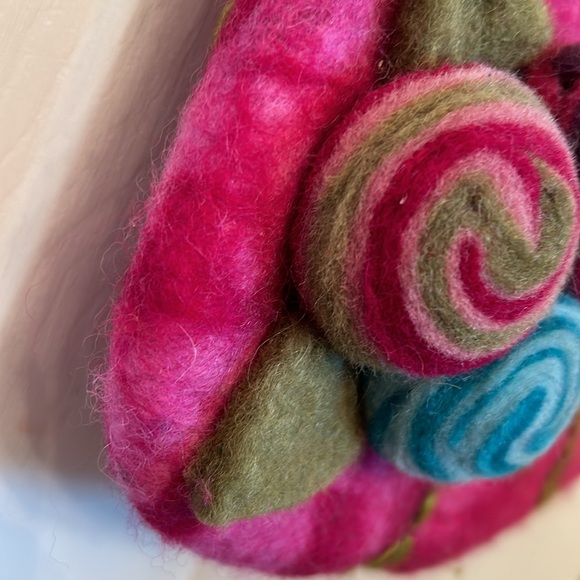 BNWT; UTTAM London felted purse - Picture 6 of 13